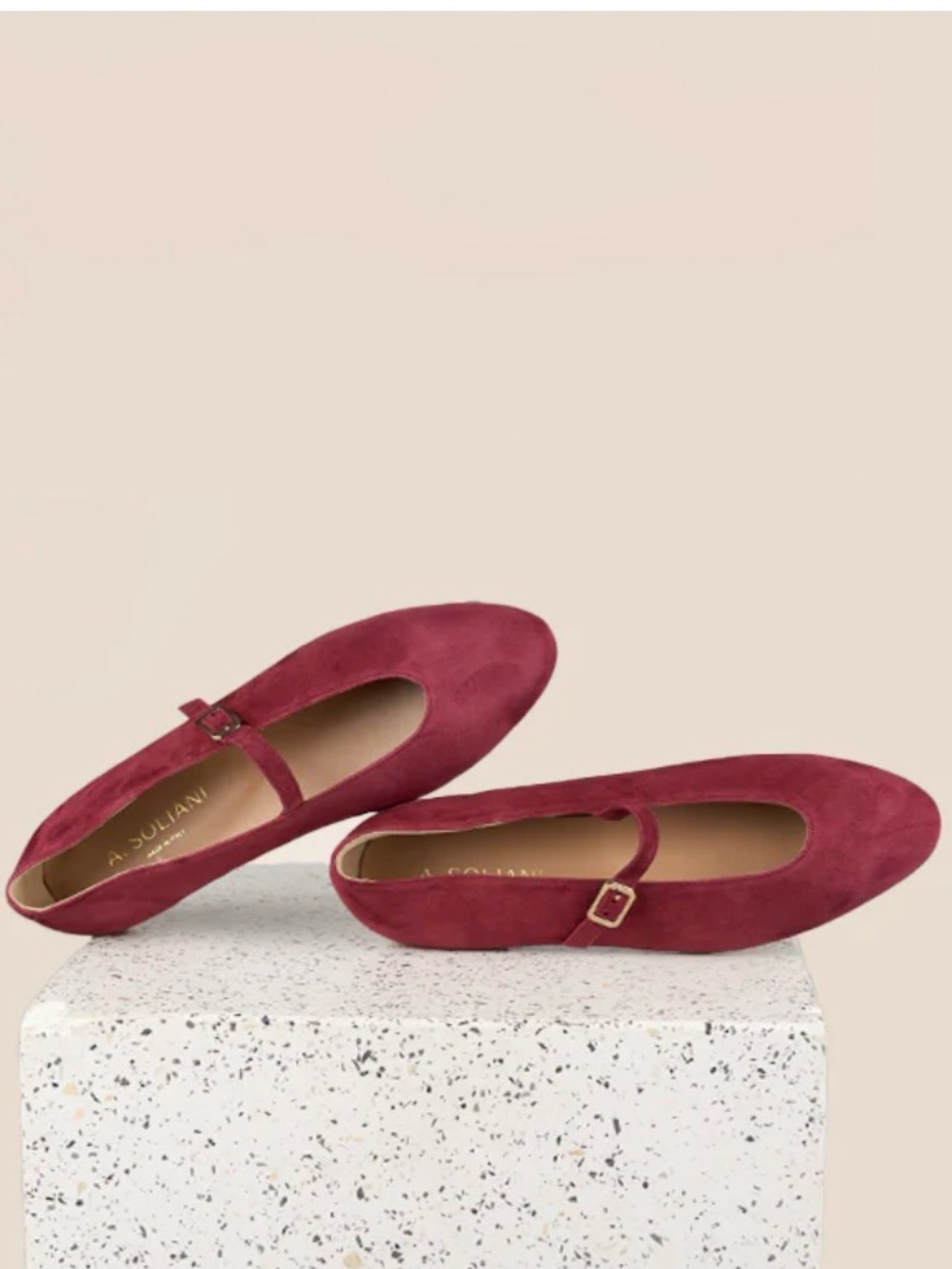 A. Soliani Bari flat in Apple Suede size 42 new without box